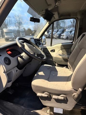 Viehtransporter RENAULT Master Paragan 5 Sitzer