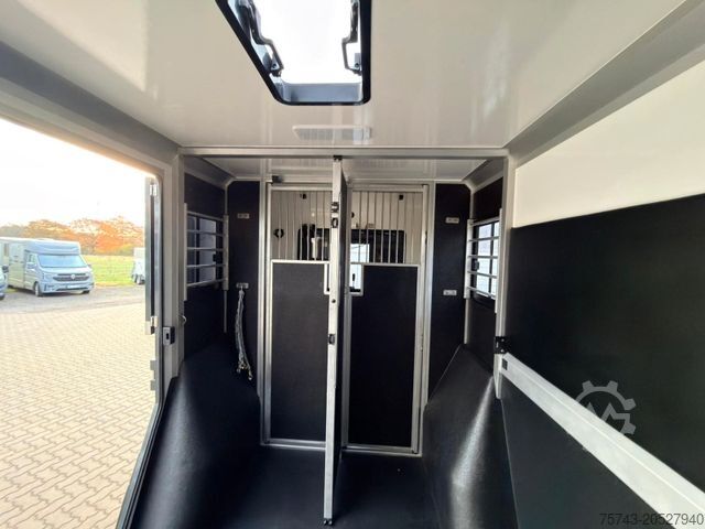 Viehtransporter RENAULT Master STX 5 Sitzer Haras ex. Lang Automatik