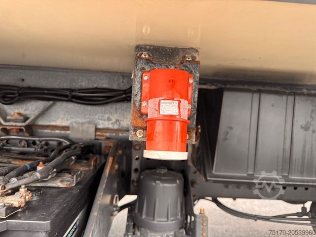 Kühlkoffer-LKW MERCEDES-BENZ Actros 2643 L 6x2