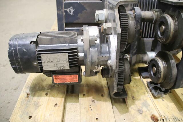 Kettenzug mit Fahrwerk 1000 kg Unelec UX 200UX100 24V2
