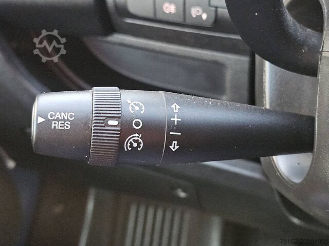 Hochdachkombi PEUGEOT BOXER 335 clima EURO6