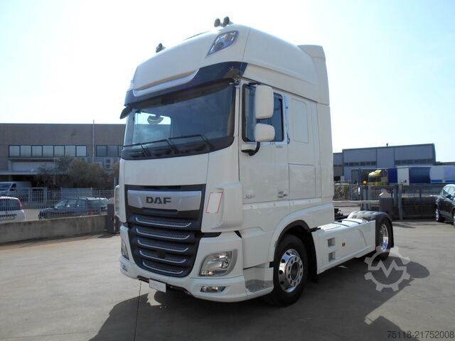 Standard tractor unit DAF XF 530 FT SUPER SPACE CAB