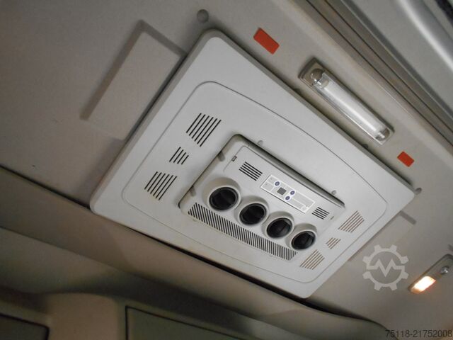 Standard tractor unit DAF XF 530 FT SUPER SPACE CAB