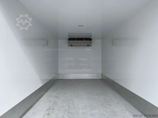 Refrigerated/frozen transport Mercedes-Benz Atego 1725 4x4 Refrigerator Truck