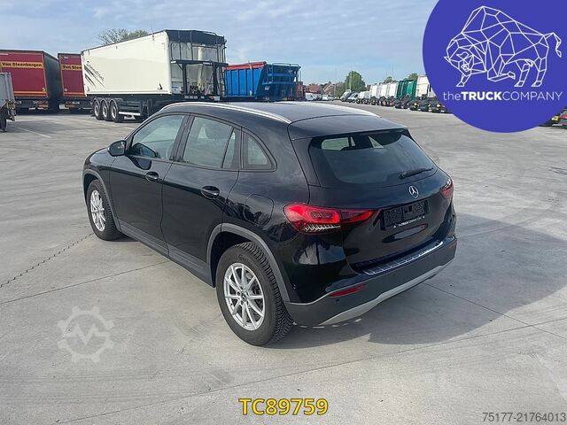 Mercedes-Benz GLA 200 D Mercedes-Benz GLA 200 D
