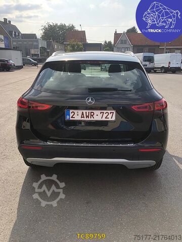 Mercedes-Benz GLA 200 D Mercedes-Benz GLA 200 D