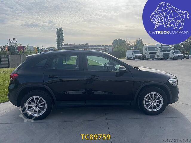 Mercedes-Benz GLA 200 D Mercedes-Benz GLA 200 D