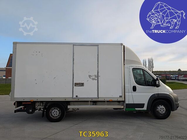 Suitcase Peugeot Boxer 2.0 HDI BOX + LIFT