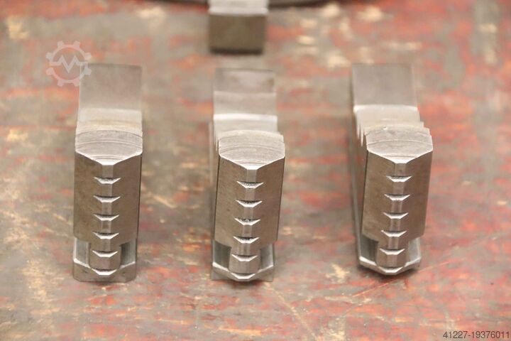 Three-jaw chuck AROWA Ø 200 mm