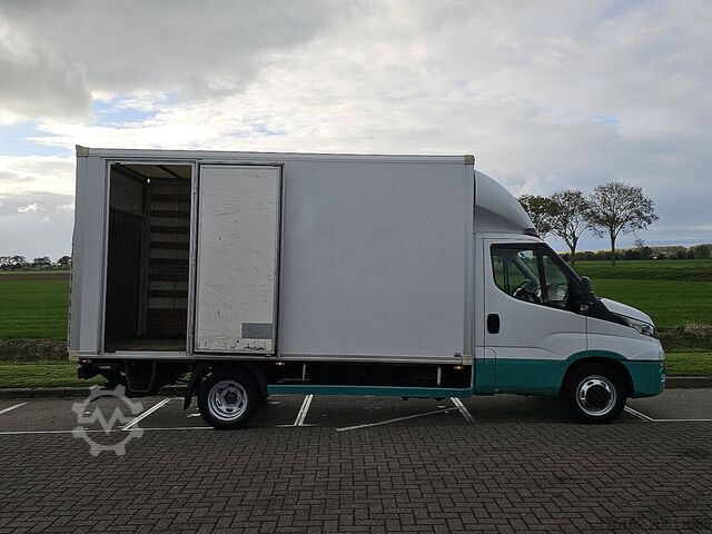 Suitcase IVECO DAILY 40C18 Bakwagen Laadklep
