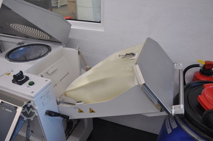 Kunststoff Laser-Sinter-System EOS Auspackstadtion P110 