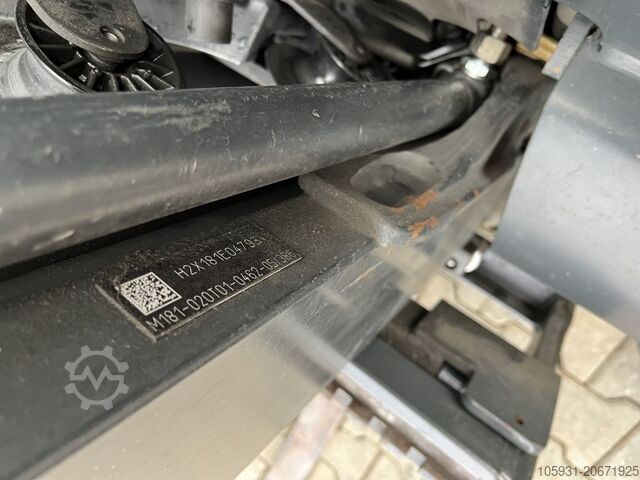 Electric 3-wheel forklift Linde E16-02