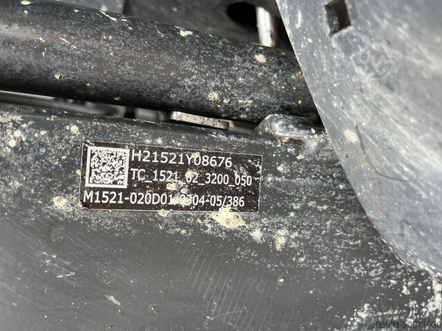 Electric 3-wheel forklift Linde E16-02