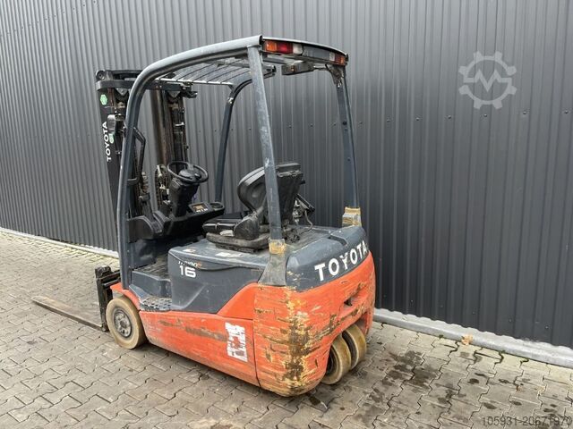 Electric 3-wheel forklift Toyota 8FBET16