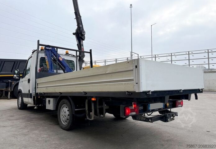 Lkw mit Festaufbau Iveco DAILY 35S15