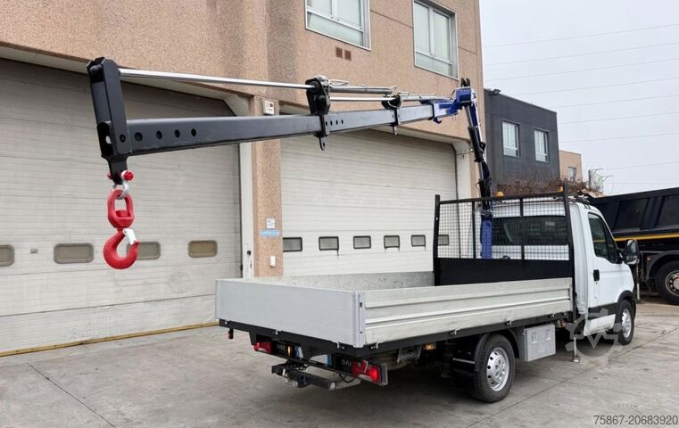 Lkw mit Festaufbau Iveco DAILY 35S15