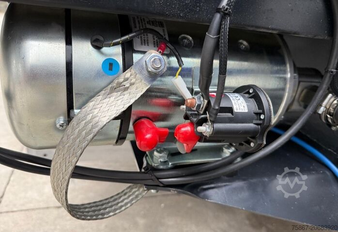 Lkw mit Festaufbau Iveco DAILY 35S15