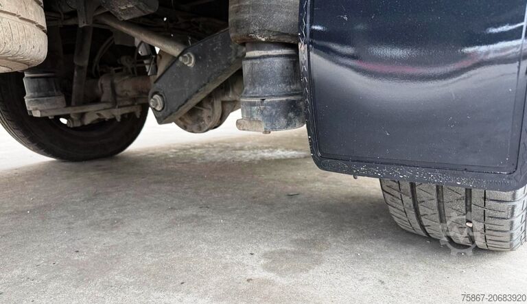 Lkw mit Festaufbau Iveco DAILY 35S15