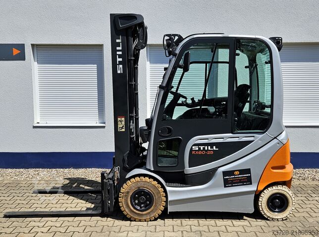 E-forklift - 1,686 hours - Full cabin STILL RX 60-25