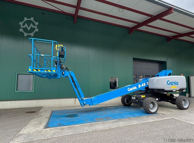 Teleskoparbeitsbühne Genie S-45 XC