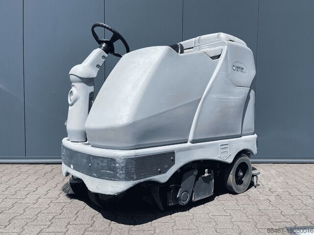 Scrubber Nilfisk BR 1100 S C