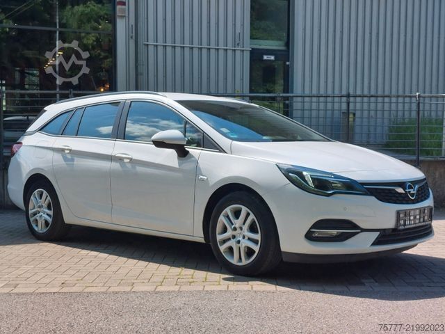 Kleinbus OPEL Astra Sports Tourer 1,5 CDTI-AHK-Navi-PDC