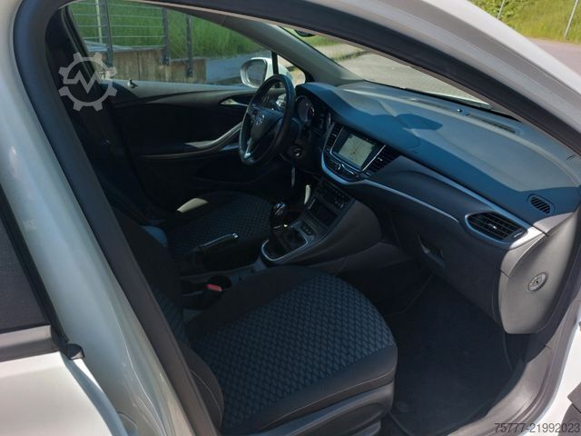 Kleinbus OPEL Astra Sports Tourer 1,5 CDTI-AHK-Navi-PDC