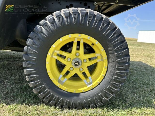 John Deere XUV865M John Deere XUV865M