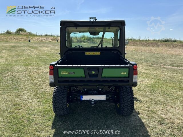 John Deere XUV865M John Deere XUV865M