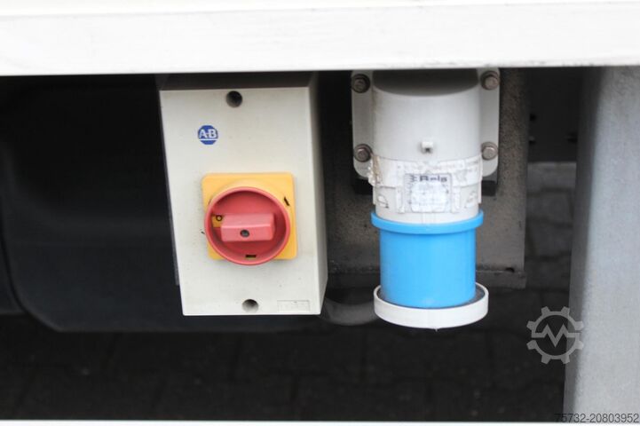 Refrigerator body van Iveco Daily 35-140 E6 Schalter CX 500 Tiefkühl Strom