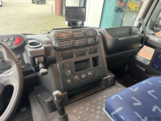 Kranwagen Iveco Trakker 410 4x4 Hiab 244-5 + Fly jib , winch 12...