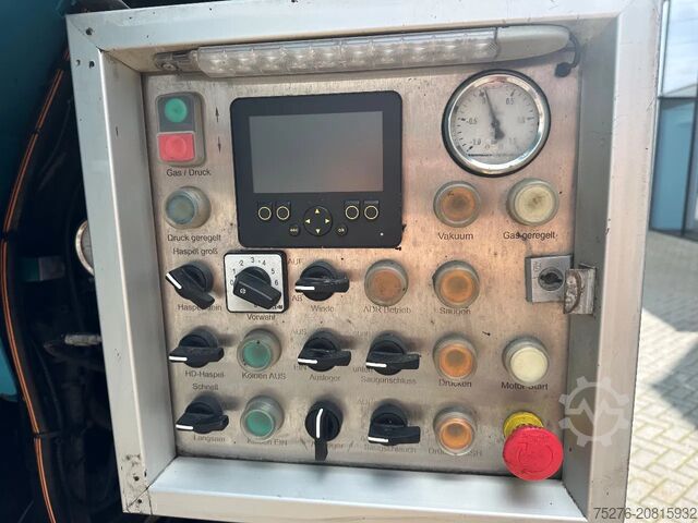 Saugfahrzeug MAN TGS 35.400 8X2-4 BL WIEDEMANN SUPER 1000