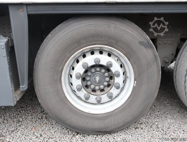 Auflieger mit Pritsche & Plane Schmitz Cargobull SCS 24 Liftachse P-Kasten Getränkezertifikat