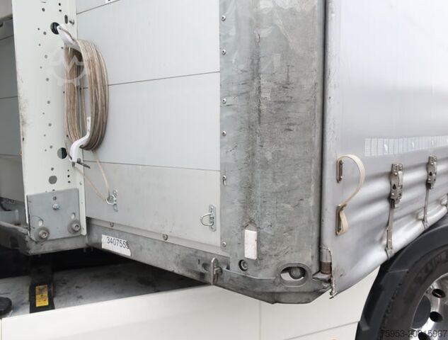 Auflieger mit Pritsche & Plane Schmitz Cargobull SCS 24 Liftachse P-Kasten Getränkezertifikat