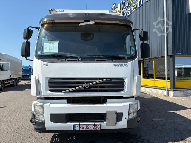 Curtain sided Volvo FE 300 + EURO 5 + 6X2 steering + MANUAL