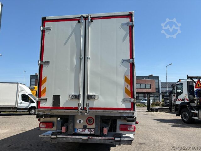 Refrigerated/freezer transport DAF CF 290 + 6X2 + CARRIER + LOADLIFT 2000KG + 2 CO...