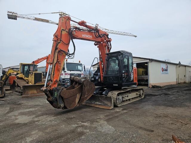 Raupenbagger Hitachi ZX 135 US-5