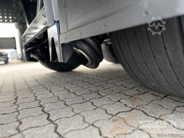 Auflieger mit Pritsche & Plane Schmitz Cargobull Curtainsider Mega Getränke