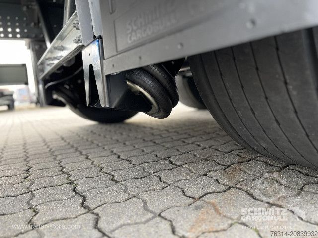 Auflieger mit Pritsche & Plane Schmitz Cargobull Curtainsider Mega Getränke