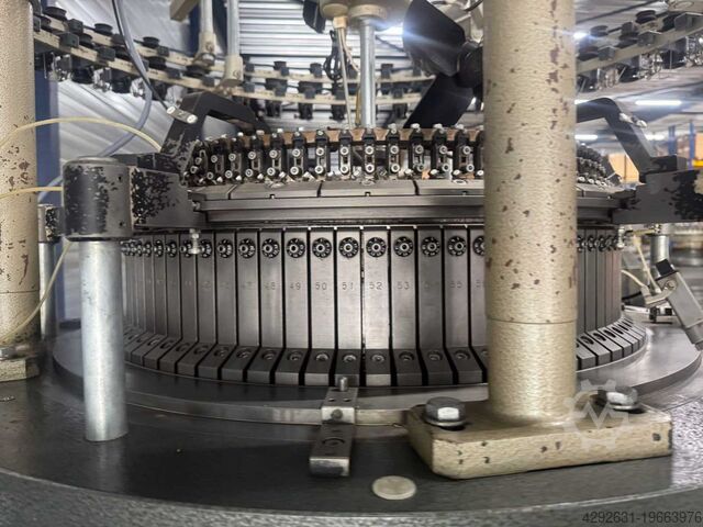 Knitting machine rondbreimachine Mayer & Cie. MV4 ll rondbreimachine