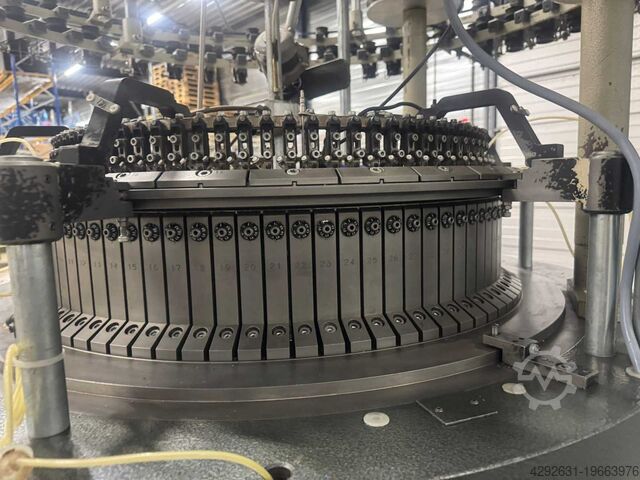 Knitting machine rondbreimachine Mayer & Cie. MV4 ll rondbreimachine