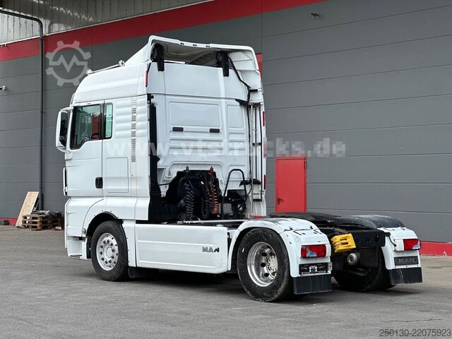 Standard tractor unit MAN TGX 18.440 4x2 BLS Retarder / ACC / 2 Tanks /
