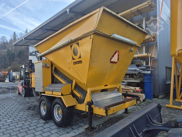 Mobile concrete mixing plant Fibo Intercon B 1200