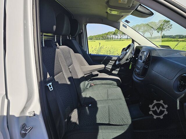 High-roof van MERCEDES-BENZ EVITO 66Kwh Wltp 292 kms