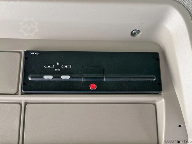 Standard-SZM Iveco T-Way AT720T47TH Tractor Head (12 units)