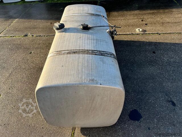 Fuel tank DAF Brandstoftank Diesel 620L L167 B67 H62