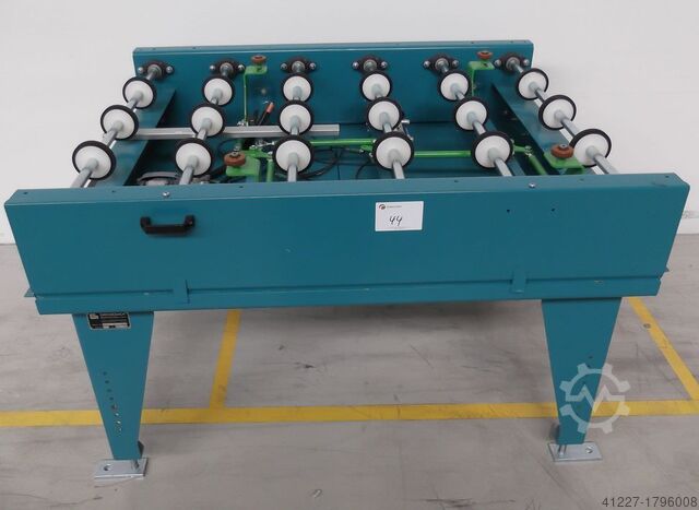 Powered roller conveyor Grenzebach mit Zentriereinheit