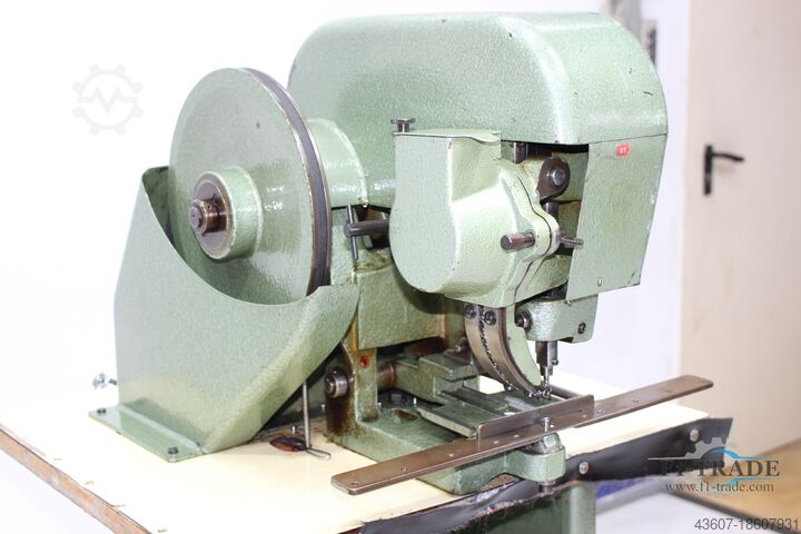 Automatische Ösmaschine / Automatic Eyeletting machine Hang 103 LOK