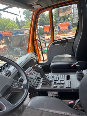 Kommunale Zweckgesellschaft Mercedes-Benz Unimog U423