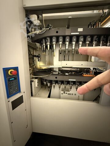 5-Achsen-Bearbeitungszentrum MIKRON HPM 1150U